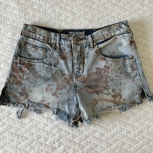 Free People printed cutoff shorts size 27